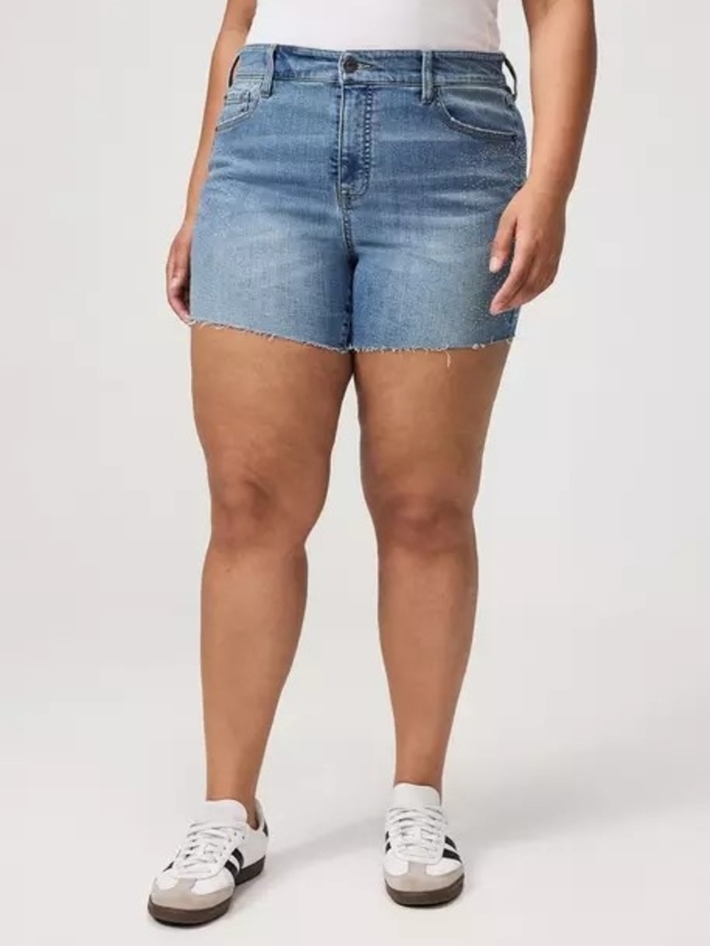 Nwt Torrid Size 16 Light Blue Denim Shorts With Rhinestones - Casual Frayed Hem